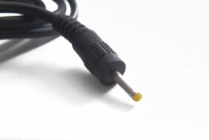 Сетевое зарядное устройство для планшетов 9V 2A 2.5MM