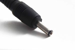 Сетевое зарядное устройство для планшетов 9V 2A 3.5mm